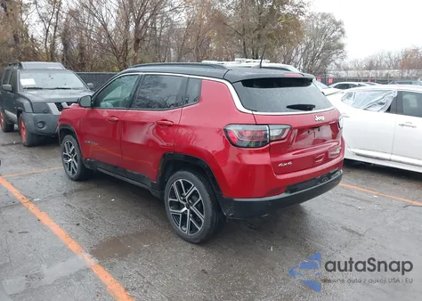 2025 Jeep Compass Limited 4X4 из США, поврежденный, VIN 3C4NJDCN5ST615926